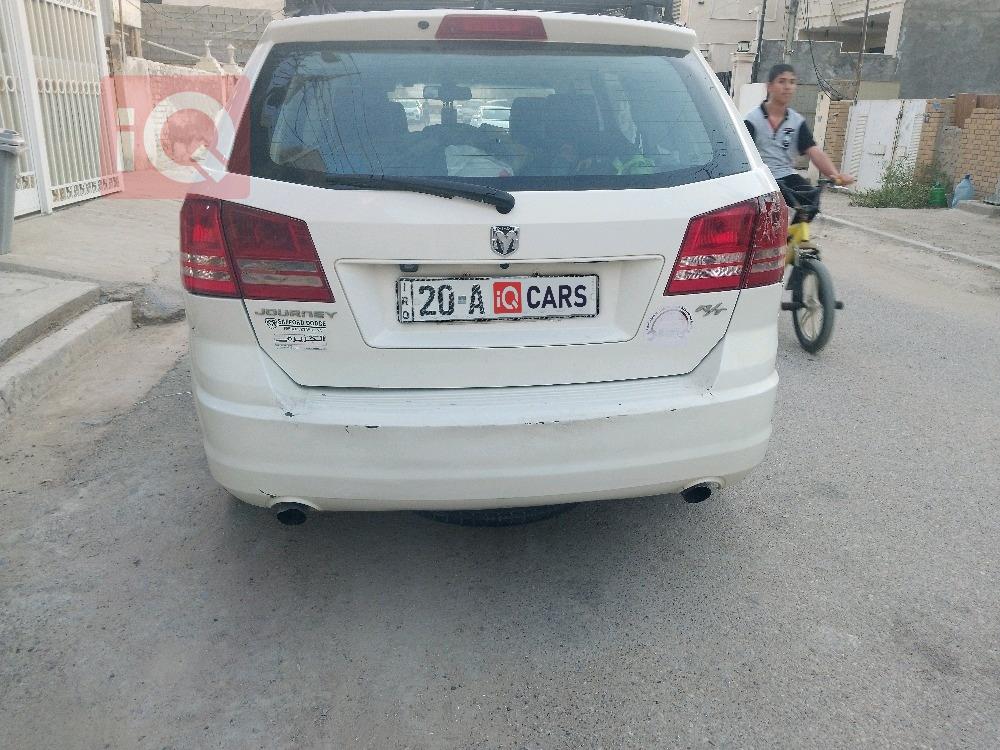 دودج جورني